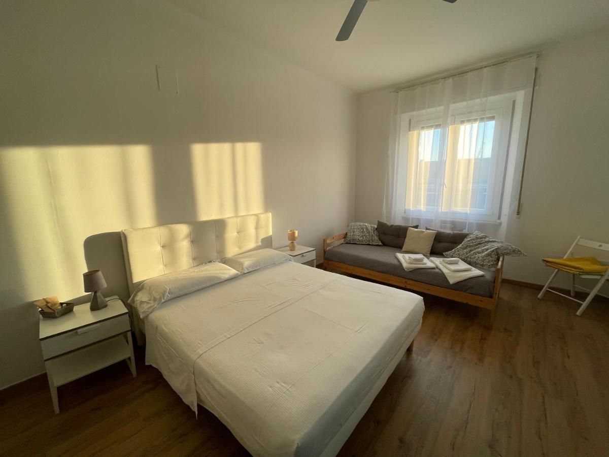 Cavour16 Rent Bedrooms Frühstückspension Genua
